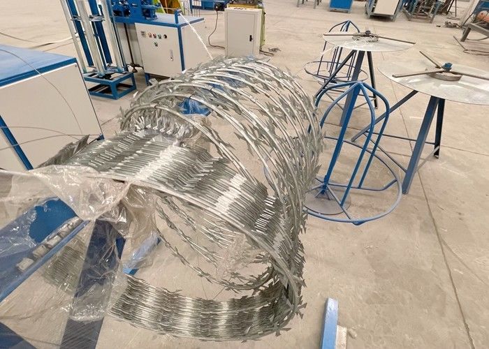 High Density Galvanized Iron Concertina Barbed Razor Wire Mesh Fence