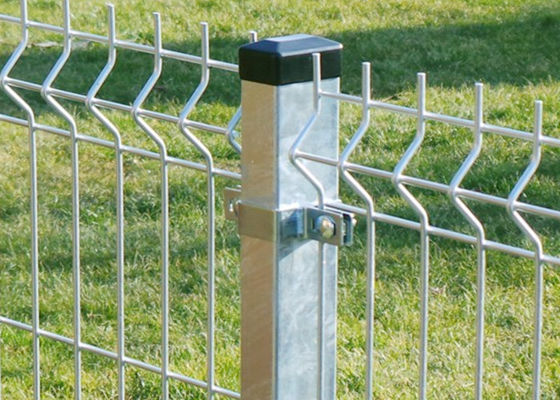 Galvanzied 80 Micron Wire Mesh Taman Pagar Anti Climb Fence Dengan Mesh Ukuran 50X200mm